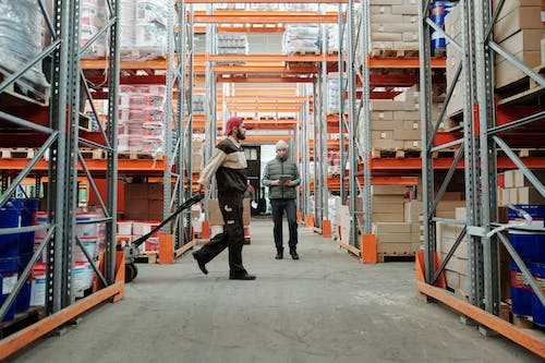3 Ways to Boost Warehouse Staff Productivity Through Ergonomic Equipment and Moving Systems