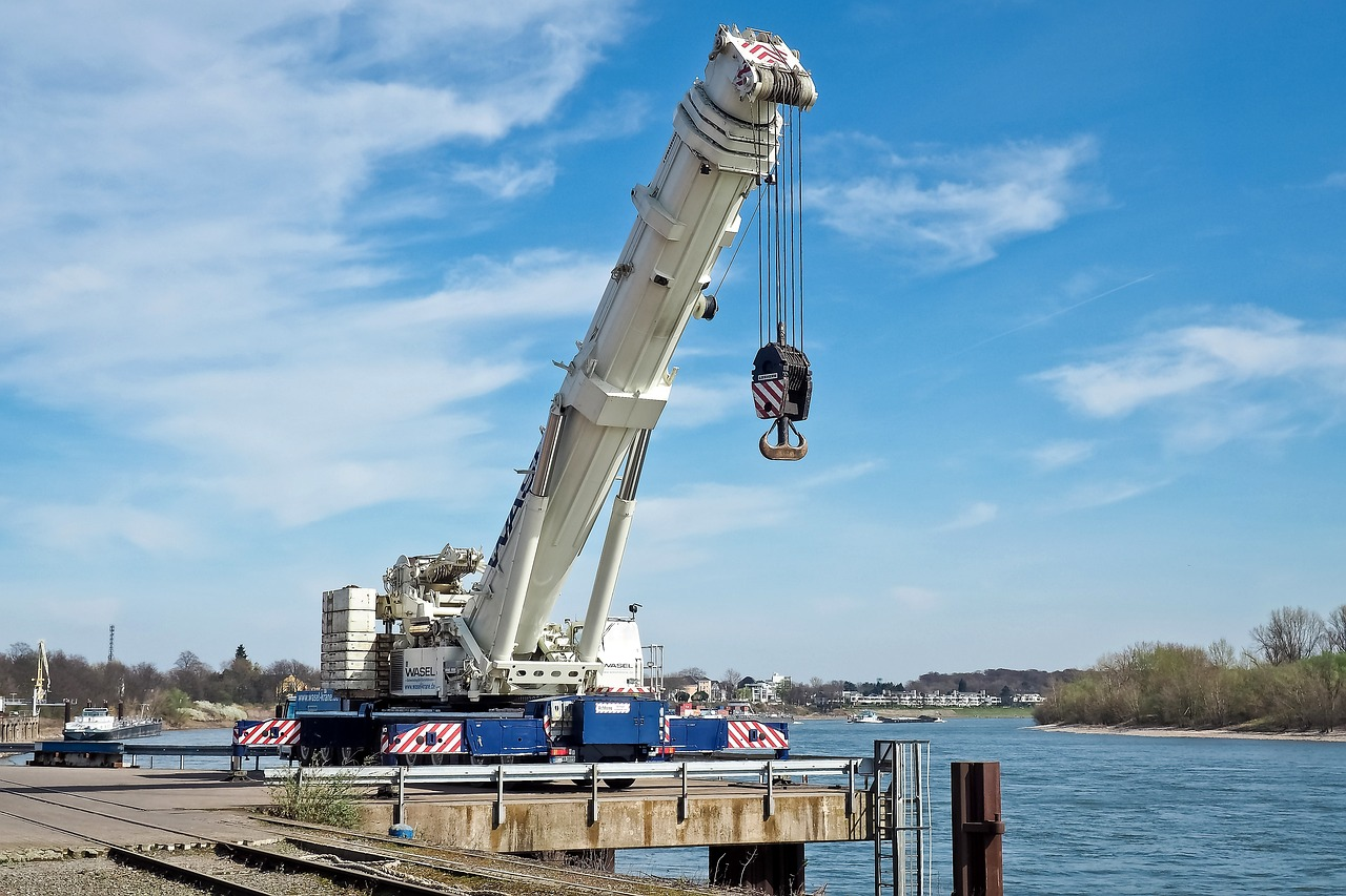 A crane near a water body
